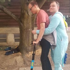 Meet your Posher, Charles